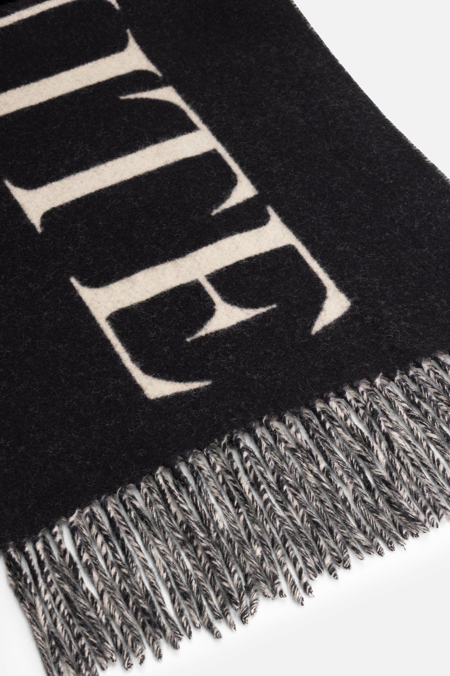 SLOGAN SCARF